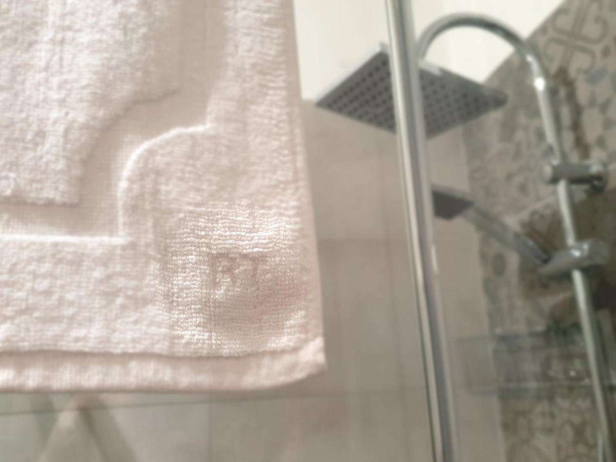 Residenza Tarzana Hotell Palermo Exteriör bild