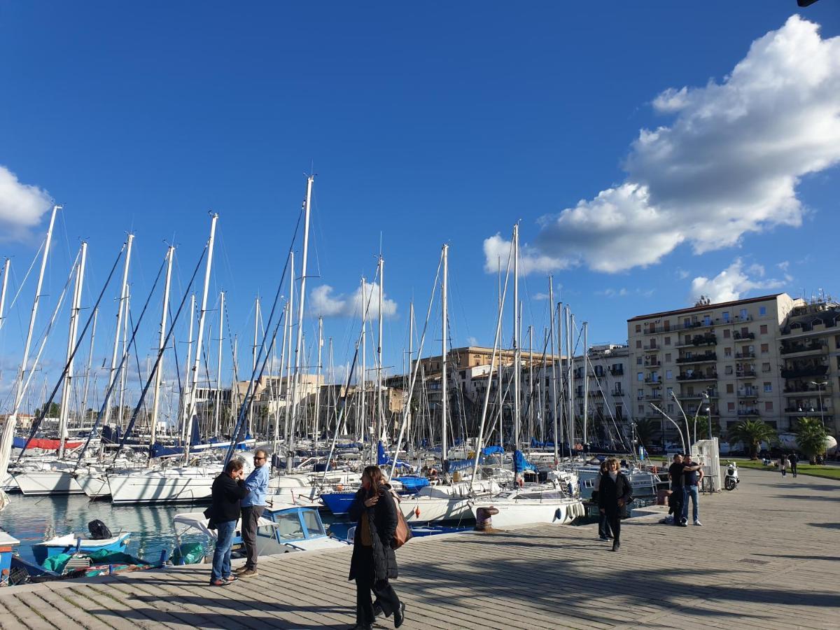 Residenza Tarzana Hotell Palermo Exteriör bild