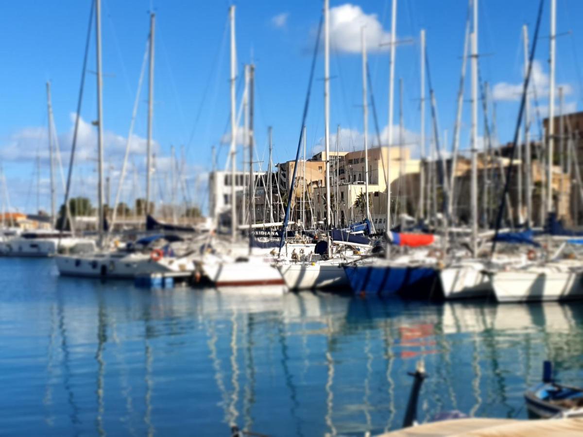 Residenza Tarzana Hotell Palermo Exteriör bild