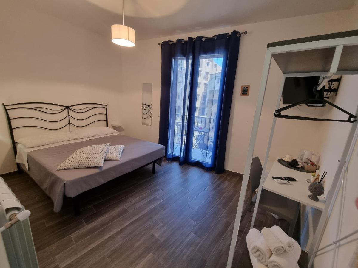 Residenza Tarzana Hotell Palermo Exteriör bild